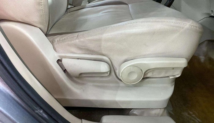 2014 Maruti Swift Dzire ZXI, Petrol, Manual, 37,126 km, Driver Side Adjustment Panel