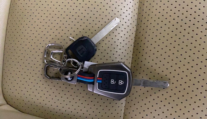 2020 Honda Amaze 1.2L I-VTEC S, Petrol, Manual, 36,431 km, Key Close Up