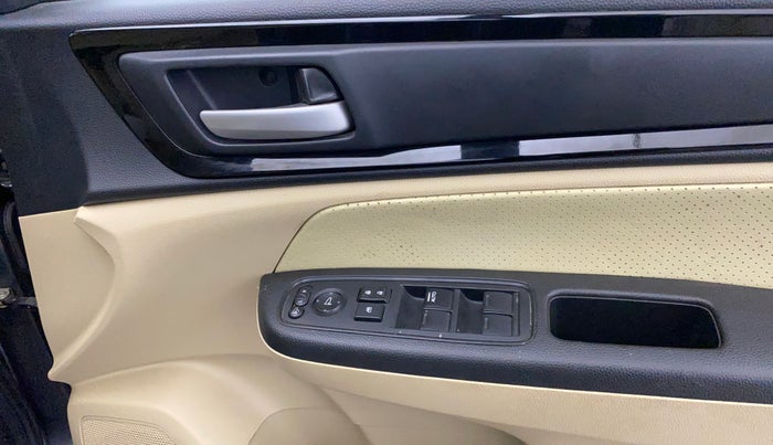 2020 Honda Amaze 1.2L I-VTEC S, Petrol, Manual, 36,431 km, Driver Side Door Panels Control