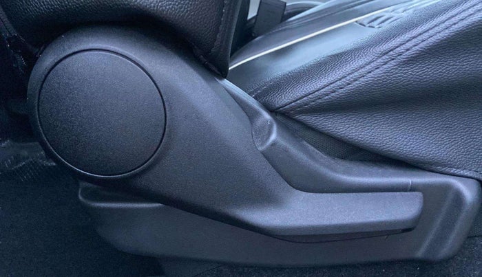 2022 Maruti IGNIS ZETA 1.2, Petrol, Manual, 7,156 km, Driver Side Adjustment Panel