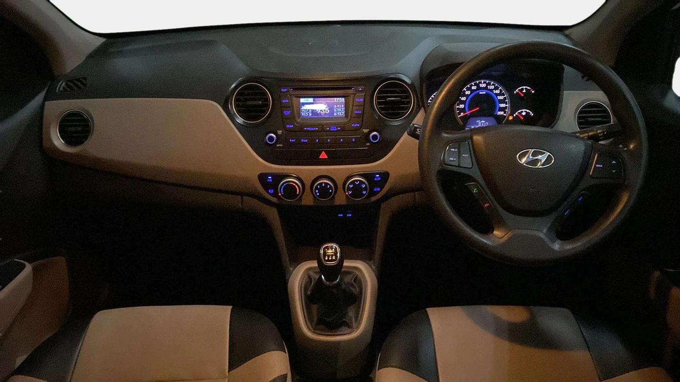 2015 Hyundai Grand i10 SPORTZ 1.2 KAPPA VTVT, Petrol, Manual, 81,950 km, Dashboard