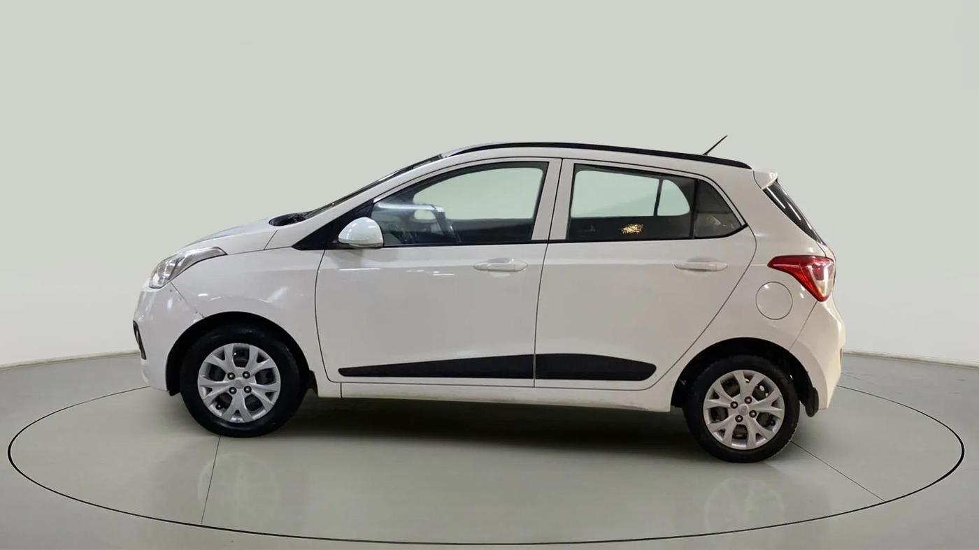 2015 Hyundai Grand i10 SPORTZ 1.2 KAPPA VTVT, Petrol, Manual, 81,950 km, Left Side
