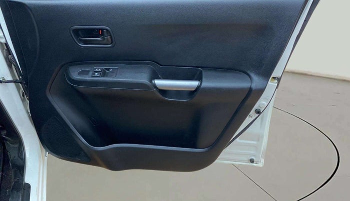 2022 Maruti IGNIS SIGMA 1.2, Petrol, Manual, 27,204 km, Driver Side Door Panels Control