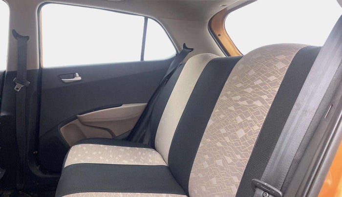 2015 Hyundai Grand i10 SPORTZ 1.2 KAPPA VTVT, Petrol, Manual, 53,944 km, Right Side Rear Door Cabin