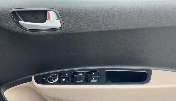 2017 Hyundai Grand i10 SPORTZ (O) 1.2 KAPPA VTVT, Petrol, Manual, 33,580 km, Driver Side Door Panels Control