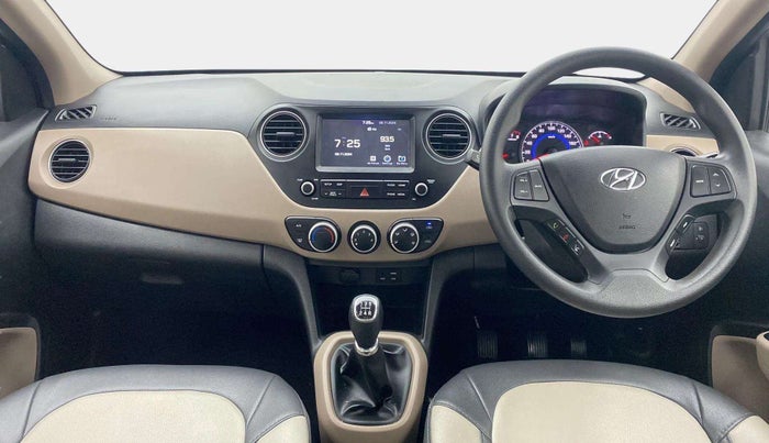 2017 Hyundai Grand i10 SPORTZ (O) 1.2 KAPPA VTVT, Petrol, Manual, 33,580 km, Dashboard