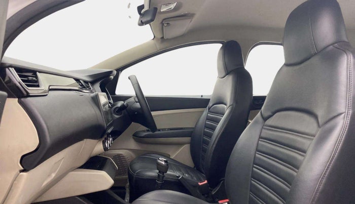 2019 Renault TRIBER RXT, Petrol, Manual, 53,253 km, Right Side Front Door Cabin