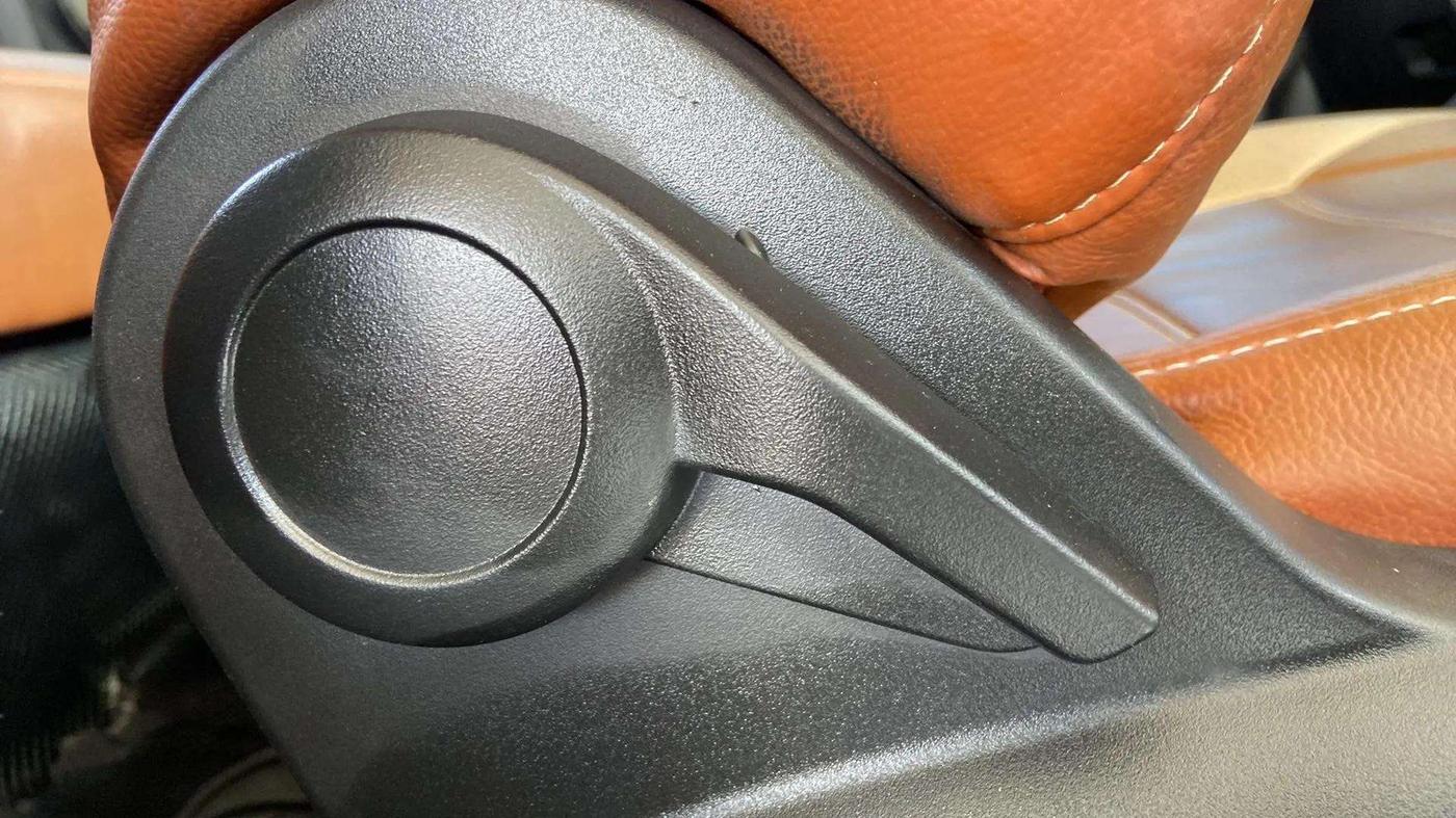 2022 Tata PUNCH ADVENTURE MT, Petrol, Manual, 23,391 km, Driver Side Adjustment Panel