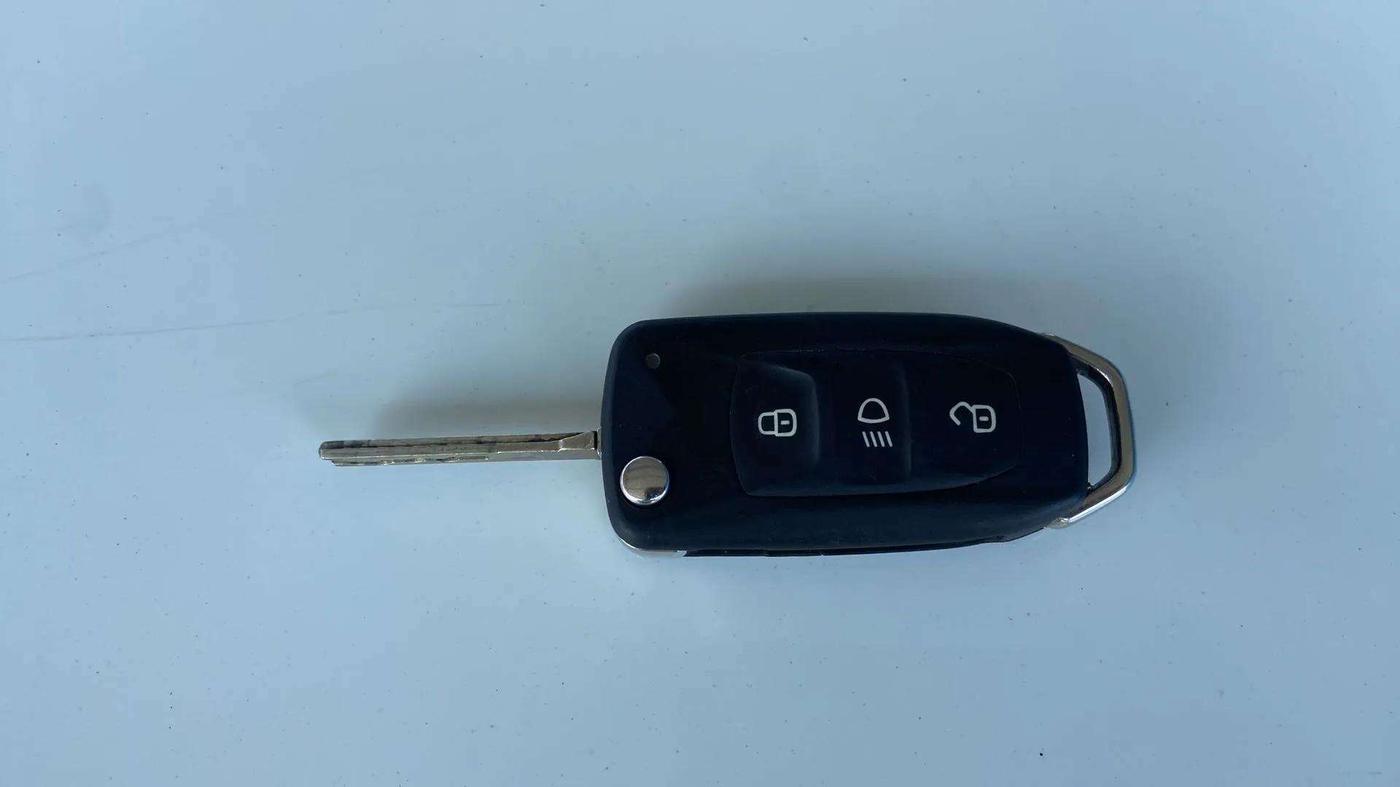 2022 Tata PUNCH ADVENTURE MT, Petrol, Manual, 23,391 km, Key Close Up