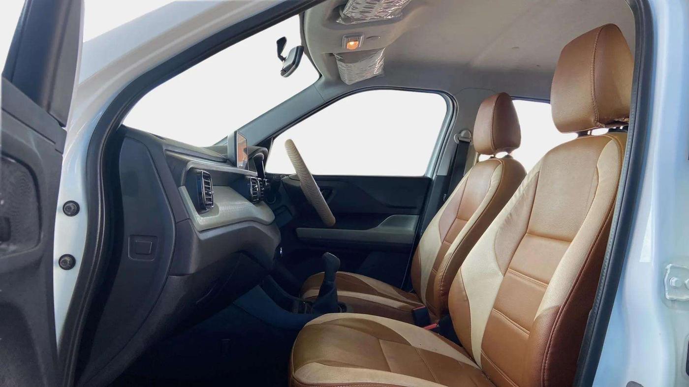 2022 Tata PUNCH ADVENTURE MT, Petrol, Manual, 23,391 km, Right Side Front Door Cabin