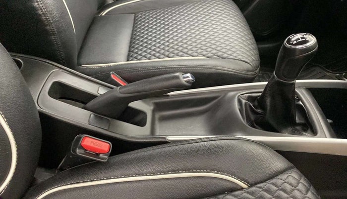 2017 Maruti Baleno DELTA PETROL 1.2, Petrol, Manual, 40,575 km, Gear Lever