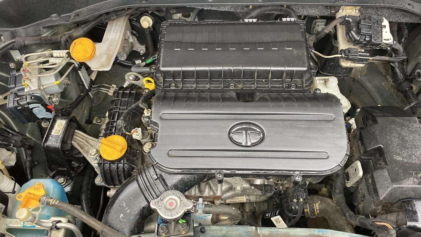 2022 Tata PUNCH  ACCOMPLISHED AMT CAMO EDITION, Petrol, Automatic, 8,134 km, Open Bonet