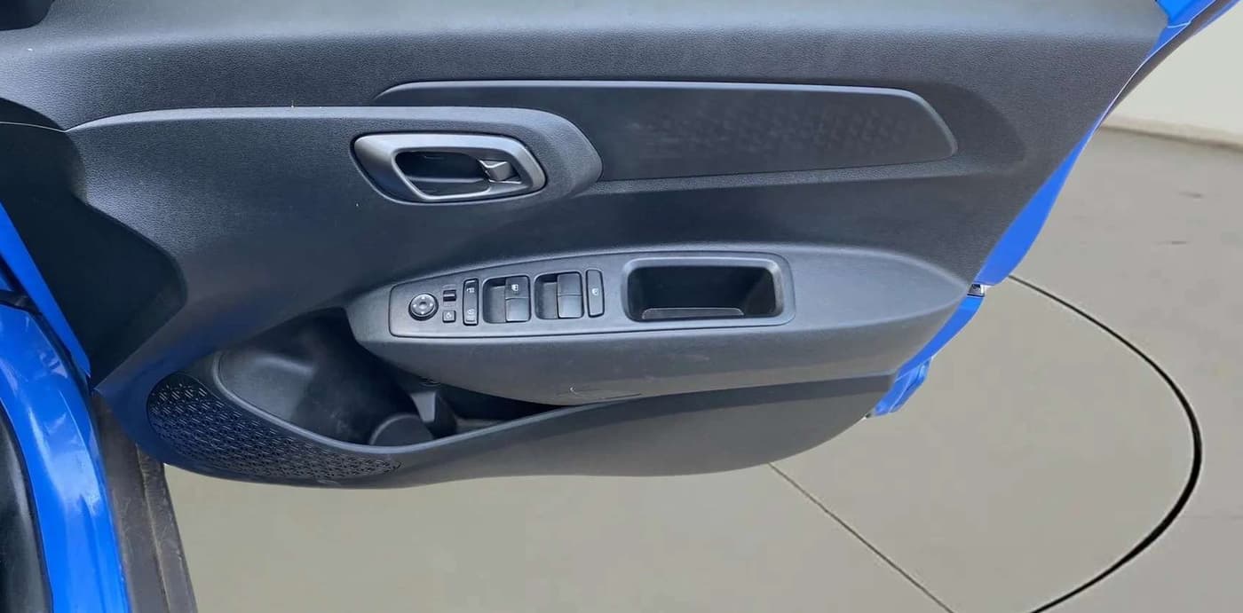 2023 Hyundai EXTER SX(O) CONNECT 1.2 AMT DUAL TONE, Petrol, Automatic, 6,854 km, Driver Side Door Panels Control