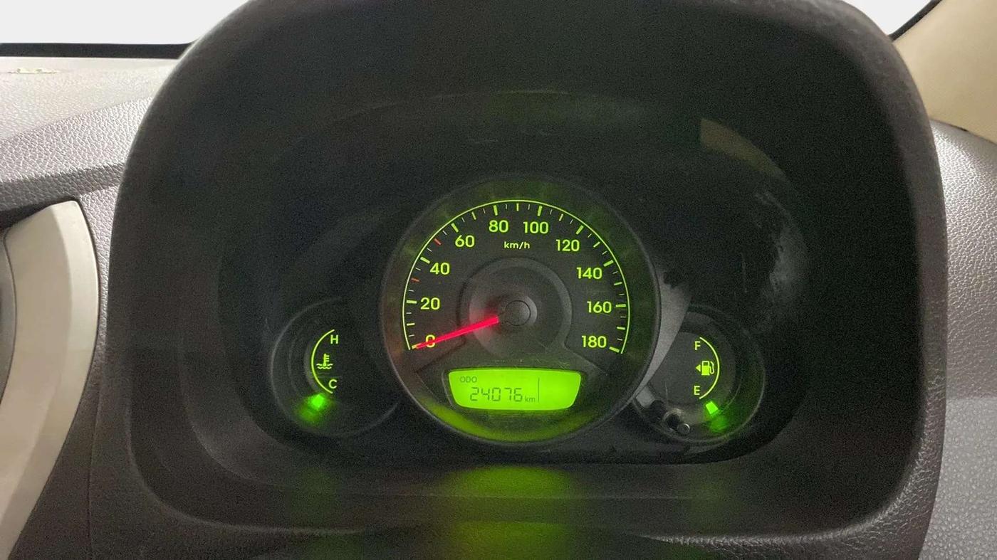 2016 Hyundai Eon ERA +, Petrol, Manual, 24,394 km, Odometer Image