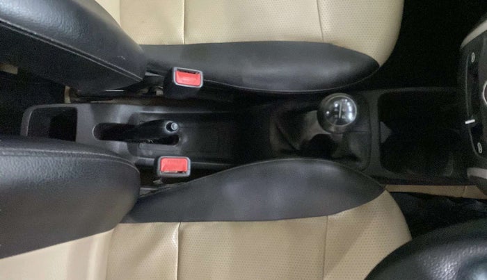 2016 Hyundai Eon ERA +, Petrol, Manual, 24,394 km, Gear Lever