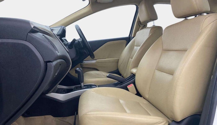 2016 Honda City 1.5L I-VTEC VX CVT, CNG, Automatic, 36,900 km, Right Side Front Door Cabin