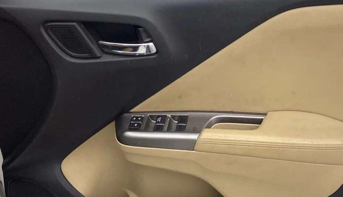 2016 Honda City 1.5L I-VTEC VX CVT, CNG, Automatic, 36,900 km, Driver Side Door Panels Control