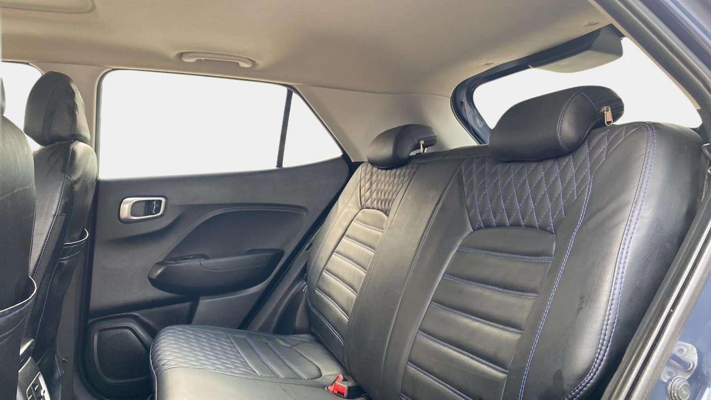 2020 Hyundai VENUE SX 1.0 TURBO IMT, Petrol, Manual, 65,716 km, Right Side Rear Door Cabin