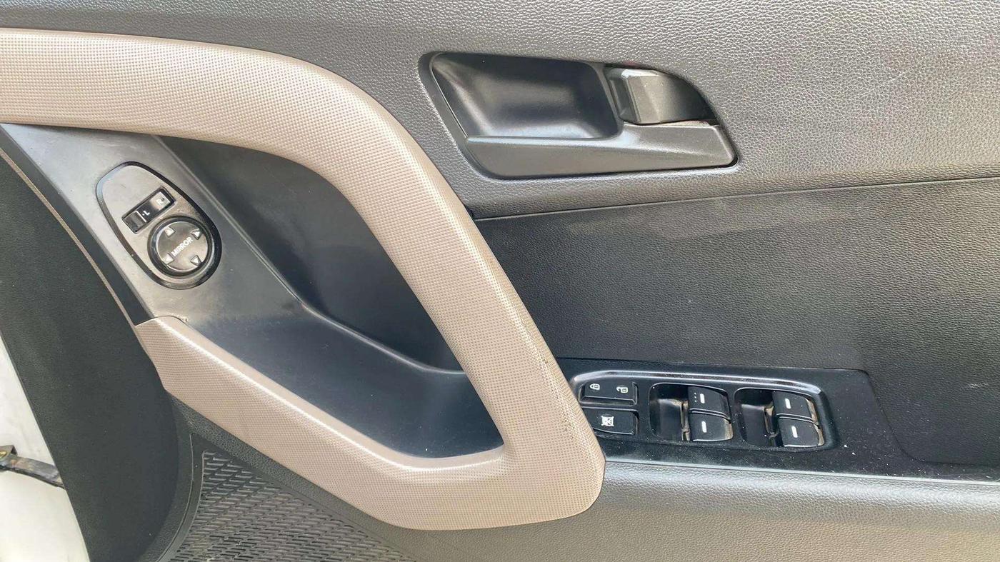 2017 Hyundai Creta E PLUS 1.6 PETROL, Petrol, Manual, 50,004 km, Driver Side Door Panels Control