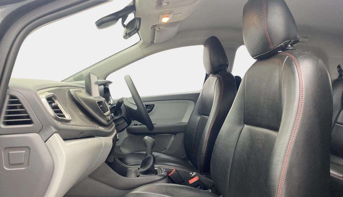 2020 Tata ALTROZ XT PETROL, Petrol, Manual, 52,908 km, Right Side Front Door Cabin