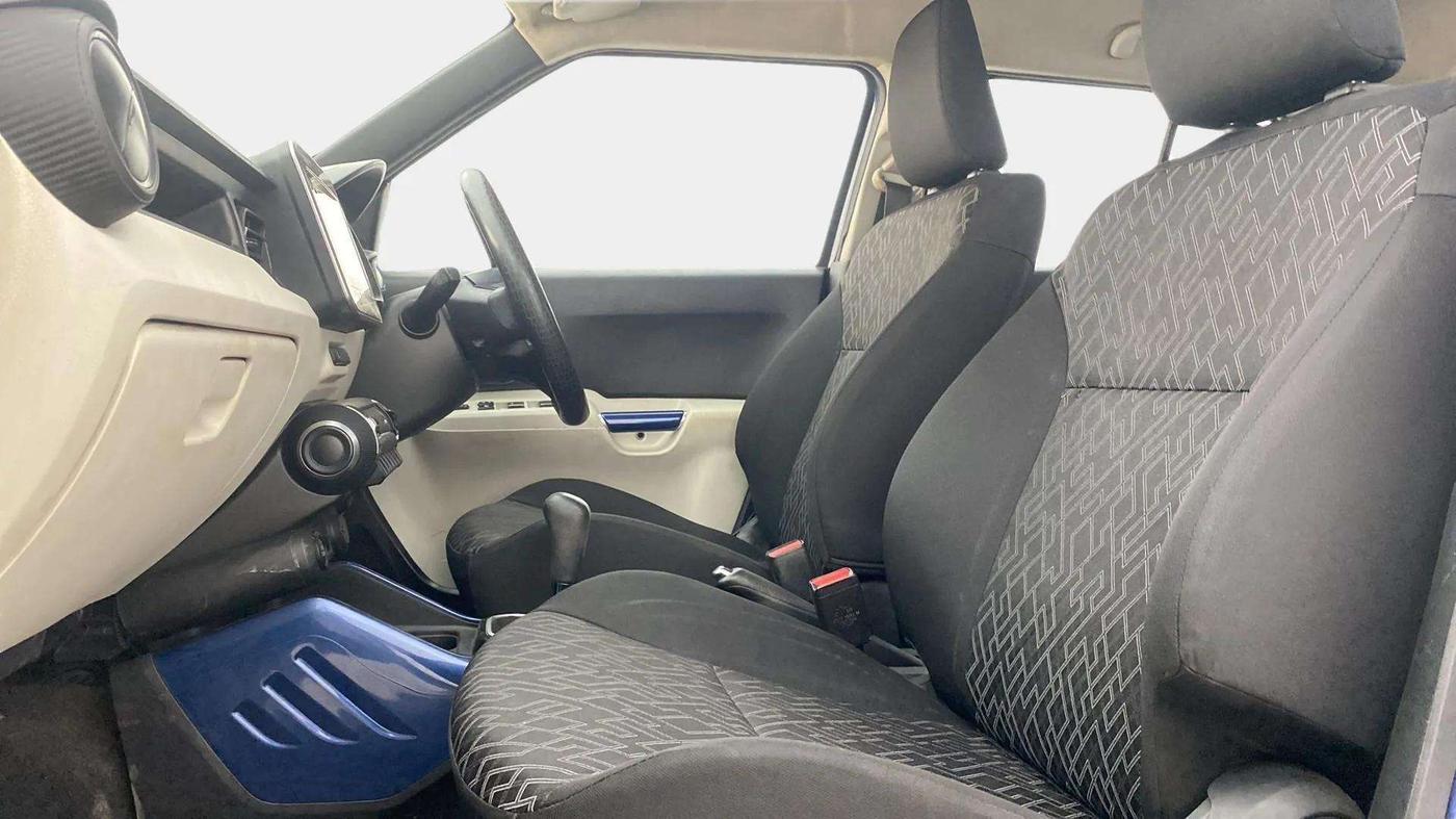 2021 Maruti IGNIS ALPHA 1.2 AMT, Petrol, Automatic, 47,437 km, Right Side Front Door Cabin