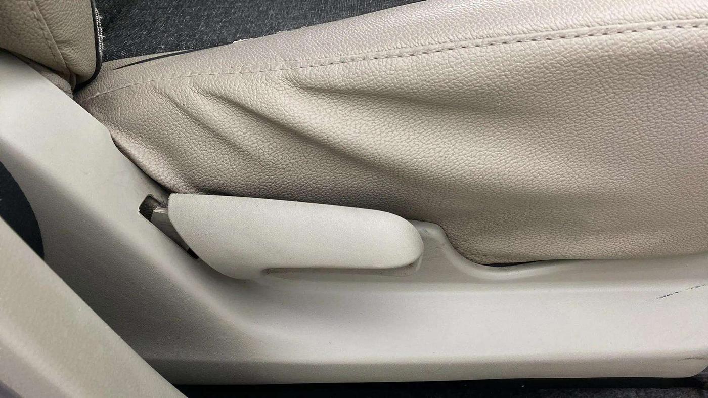 2015 Maruti Celerio VXI AMT, Petrol, Automatic, 43,769 km, Driver Side Adjustment Panel