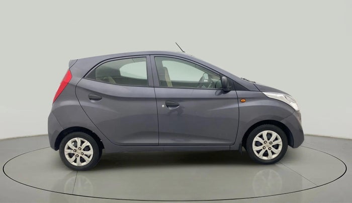 2018 Hyundai Eon MAGNA +, Petrol, Manual, 43,044 km, Right Side View