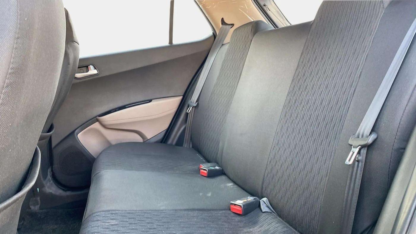 2019 Hyundai Grand i10 SPORTZ 1.2 KAPPA VTVT, Petrol, Manual, 30,589 km, Right Side Rear Door Cabin