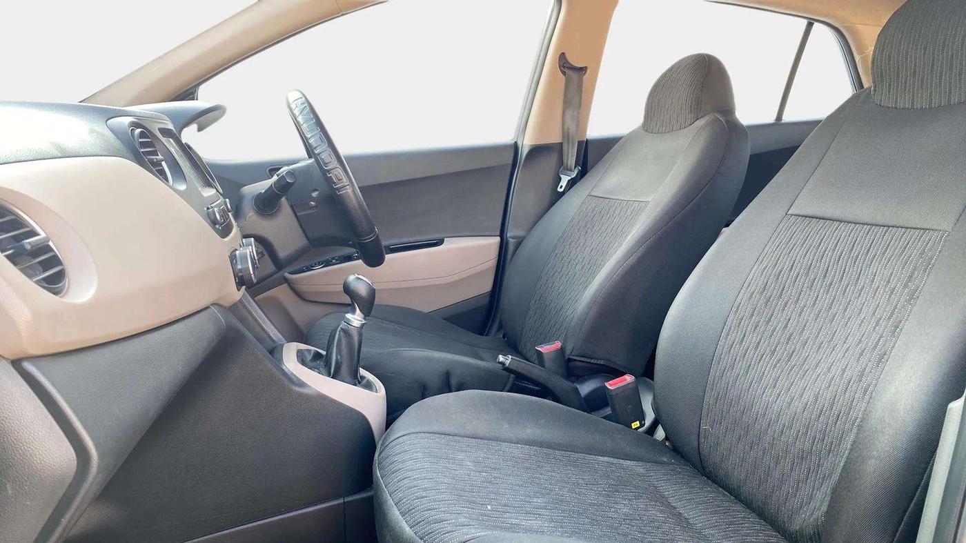 2019 Hyundai Grand i10 SPORTZ 1.2 KAPPA VTVT, Petrol, Manual, 30,589 km, Right Side Front Door Cabin