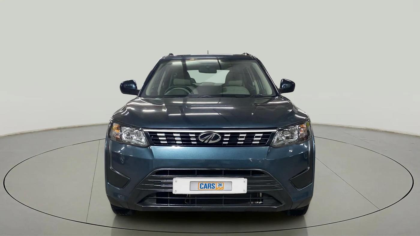 2022 Mahindra XUV300 W6 1.2 PETROL AMT, Petrol, Automatic, 13,372 km, Front