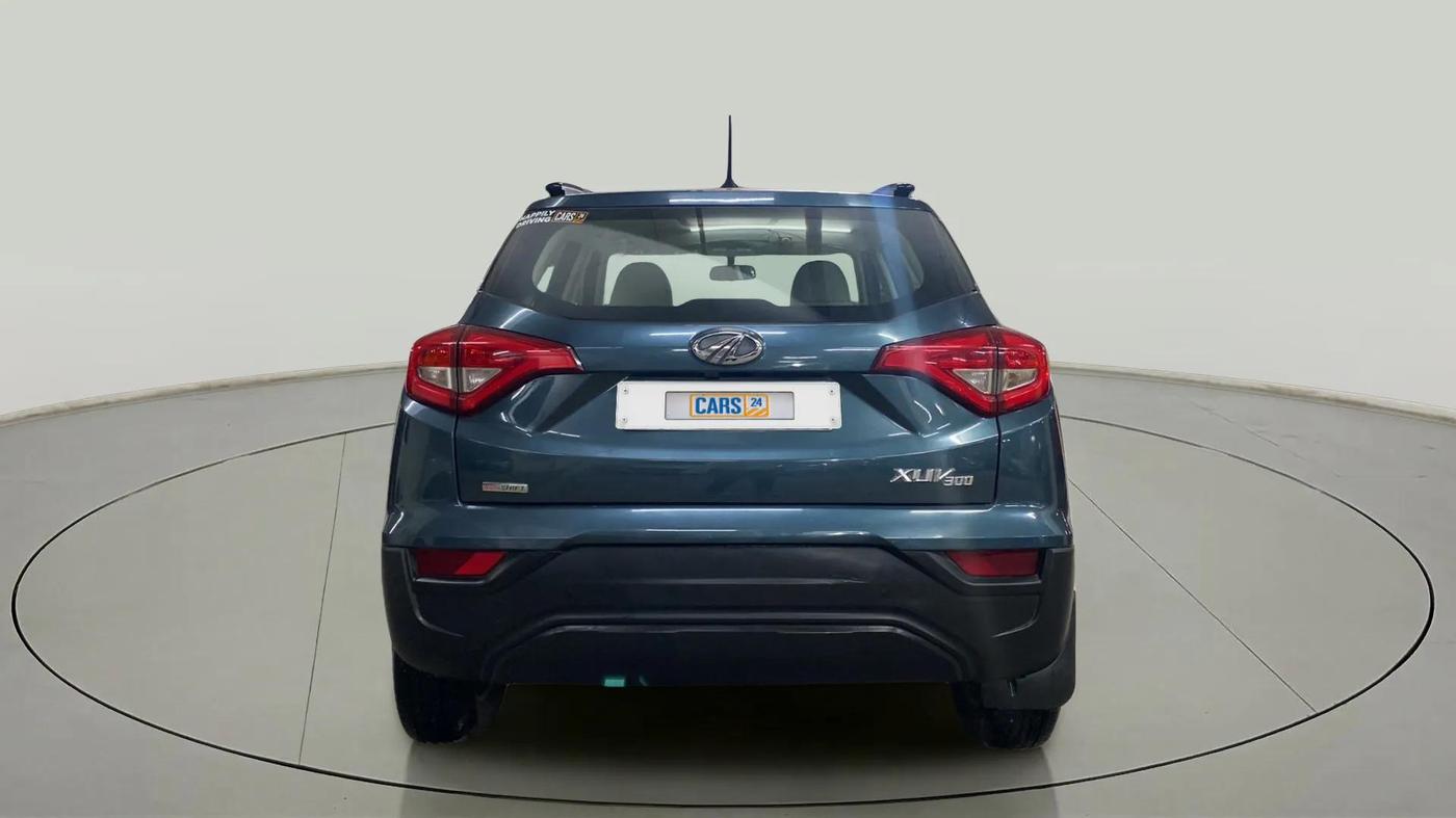 2022 Mahindra XUV300 W6 1.2 PETROL AMT, Petrol, Automatic, 13,372 km, Back/Rear