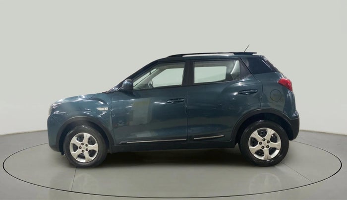 2022 Mahindra XUV300 W6 1.2 PETROL AMT, Petrol, Automatic, 13,372 km, Left Side