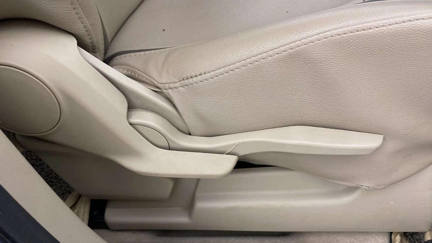 2019 Maruti Ertiga ZXI+ SHVS, Petrol, Manual, 45,033 km, Driver Side Adjustment Panel