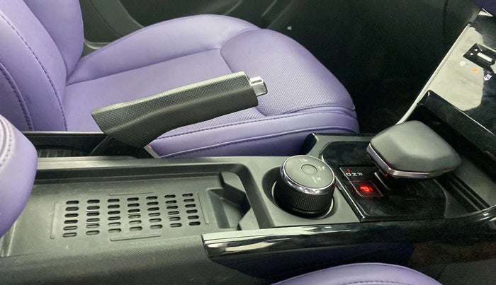 2023 Tata NEXON FEARLESS + SUNROOF DCA DUAL TONE 1.2 PETROL, Petrol, Automatic, 14,540 km, Gear Lever