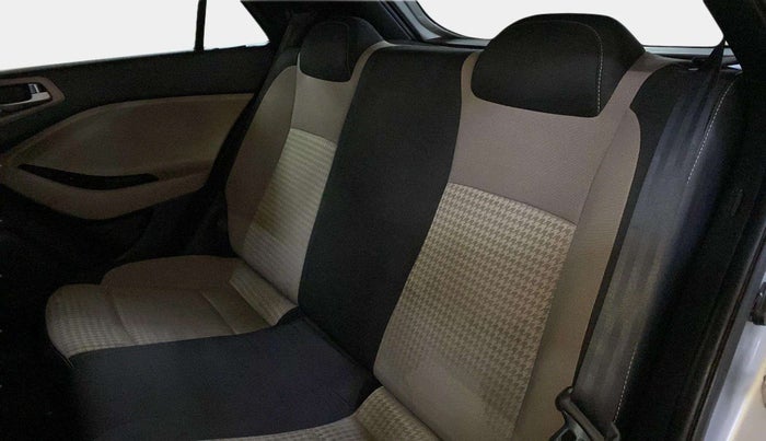 2019 Hyundai Elite i20 SPORTZ PLUS 1.2, Petrol, Manual, 97,881 km, Right Side Rear Door Cabin