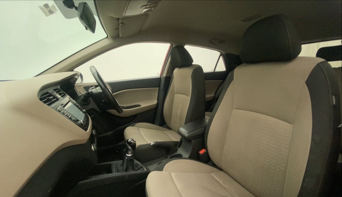 2017 Hyundai Elite i20 ASTA 1.4 CRDI (O), Diesel, Manual, 91,079 km, Right Side Front Door Cabin