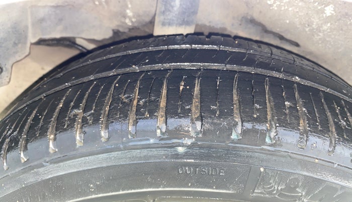 2016 Honda City 1.5L I-VTEC VX CVT, Petrol, Automatic, 1,04,189 km, Right Rear Tyre Tread