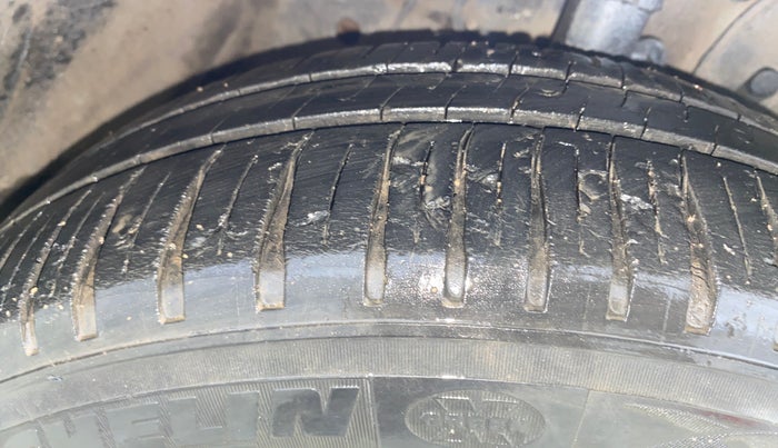 2016 Honda City 1.5L I-VTEC VX CVT, Petrol, Automatic, 1,04,189 km, Right Front Tyre Tread