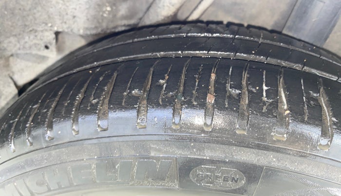 2016 Honda City 1.5L I-VTEC VX CVT, Petrol, Automatic, 1,04,189 km, Left Rear Tyre Tread