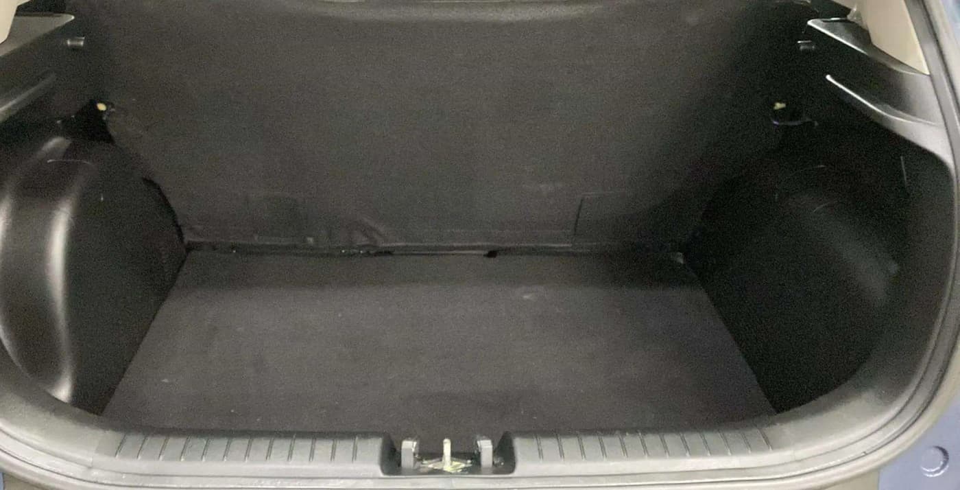 2022 Hyundai VENUE S 1.2, Petrol, Manual, 6,724 km, Boot Inside
