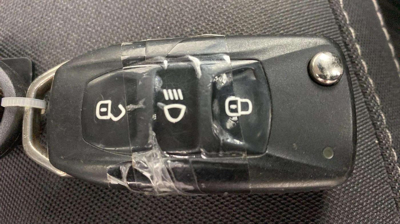 2021 Tata Tiago XT PETROL, Petrol, Manual, 34,943 km, Key Close Up