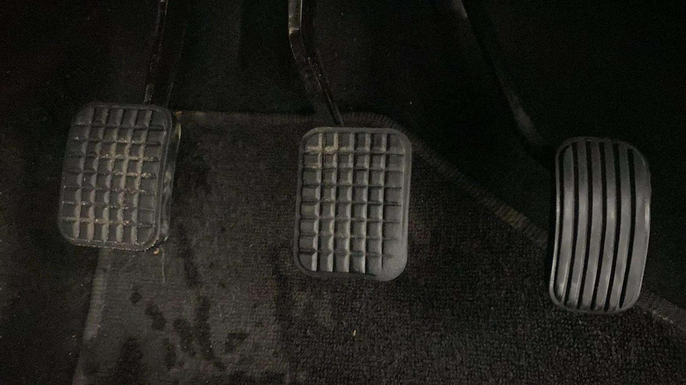 2018 Tata Tiago XZ PETROL, Petrol, Manual, 42,415 km, Pedals