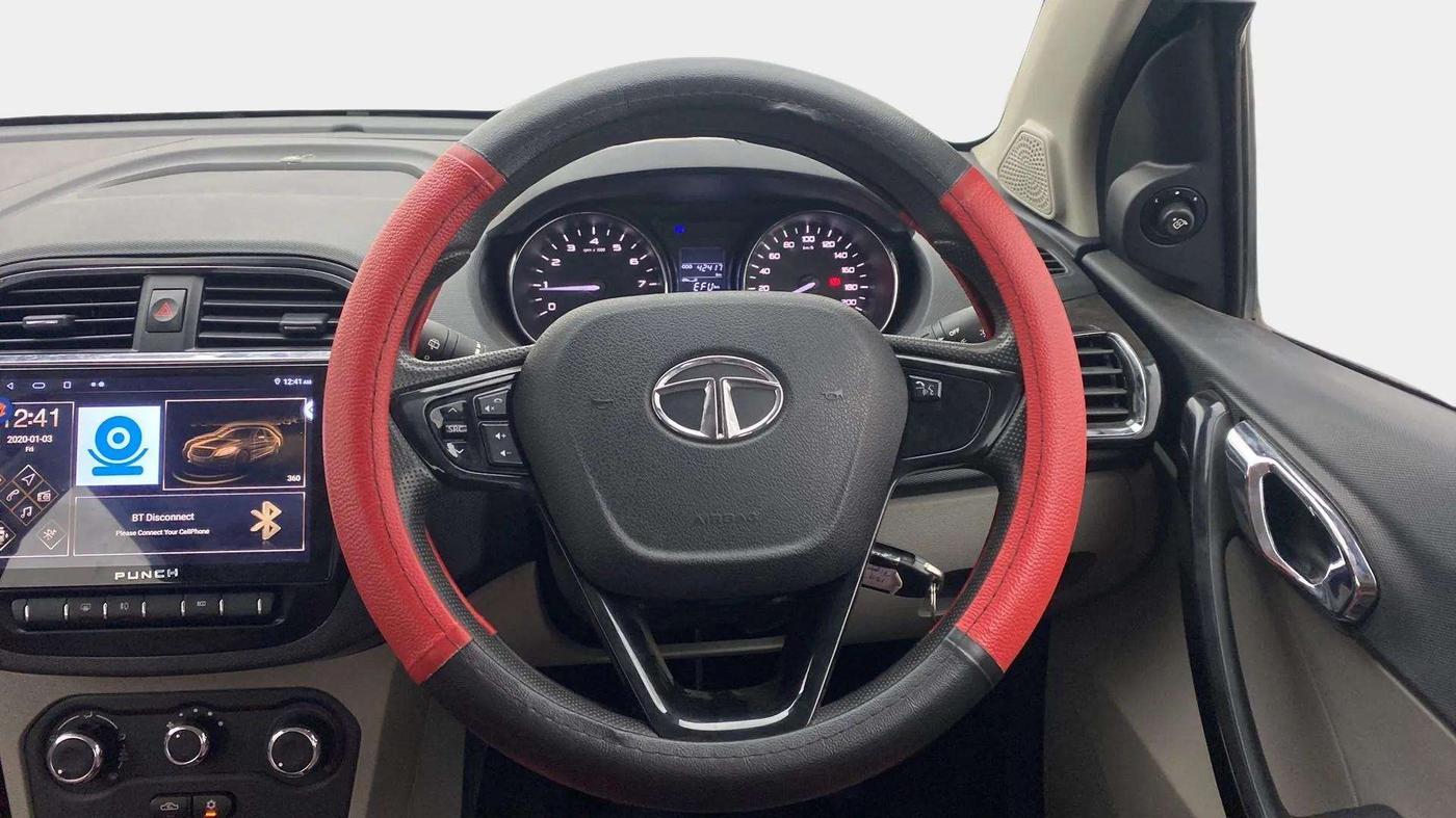 2018 Tata Tiago XZ PETROL, Petrol, Manual, 42,415 km, Steering Wheel Close Up