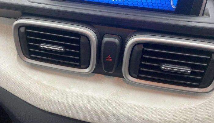 2022 Tata PUNCH CREATIVE  1.2 RTN DUAL TONE, Petrol, Manual, 31,002 km, AC Unit - Car heater not working