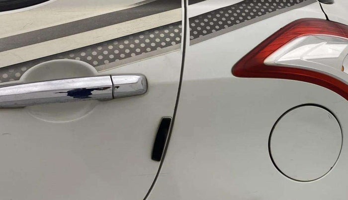 2017 Maruti Swift VXI O, Petrol, Manual, 38,470 km, Left quarter panel - Slightly dented