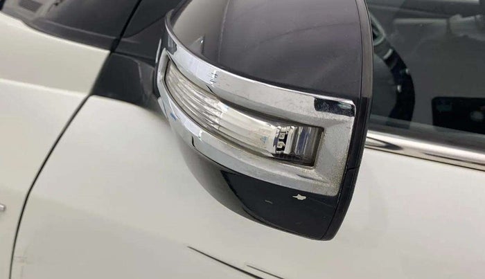 2017 Maruti Swift VXI O, Petrol, Manual, 38,470 km, Left rear-view mirror - Cover has minor damage