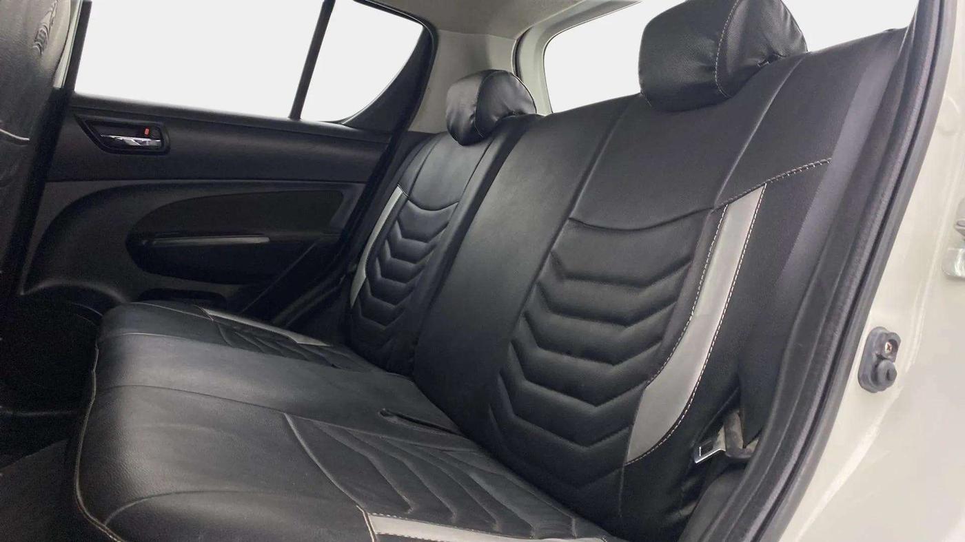 2017 Maruti Swift VXI O, Petrol, Manual, 38,470 km, Right Side Rear Door Cabin