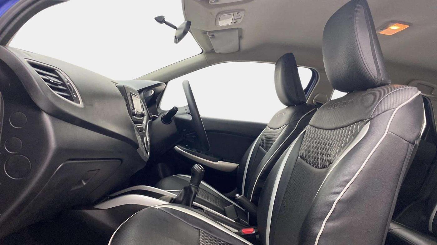 2017 Maruti Baleno DELTA PETROL 1.2, Petrol, Manual, 57,632 km, Right Side Front Door Cabin