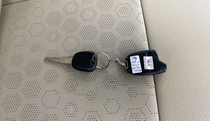 2019 Maruti New Wagon-R LXI CNG 1.0, CNG, Manual, 32,192 km, Key Close Up