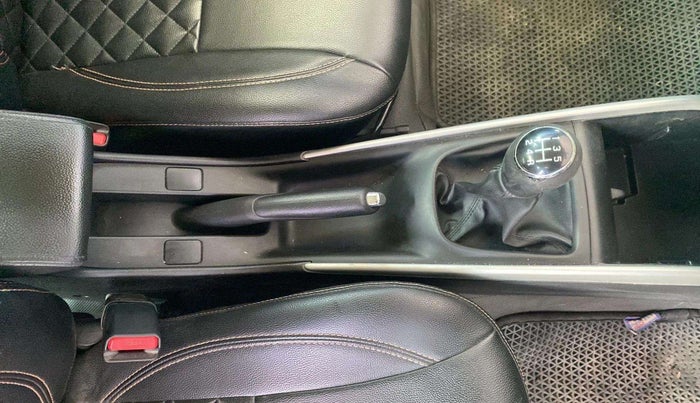 2017 Maruti Baleno ZETA PETROL 1.2, Petrol, Manual, 94,060 km, Gear Lever